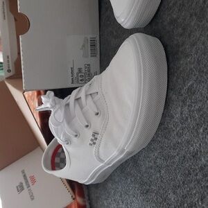 Size 6 Men's White Vans